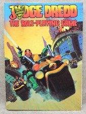 JUDGE DREDD The Role Playing Game HB with Map / Pawns Games Workshop 27978