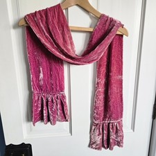 Rose Black England Silk Velvet