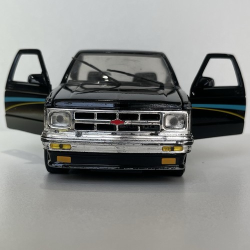 Revell chevrolet pickup - chevrolet,