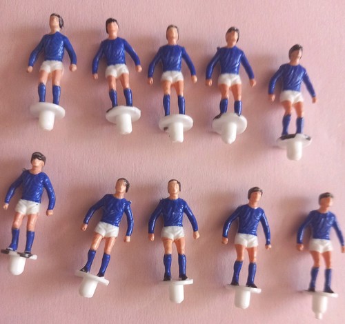 Dark blue subbuteo figures - figures,