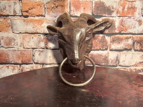 Cast iron rams head - cast,
