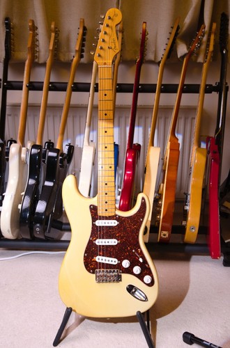 Stratocaster serial number - r,