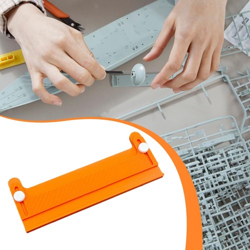 Assembly jig for tank - tank, track