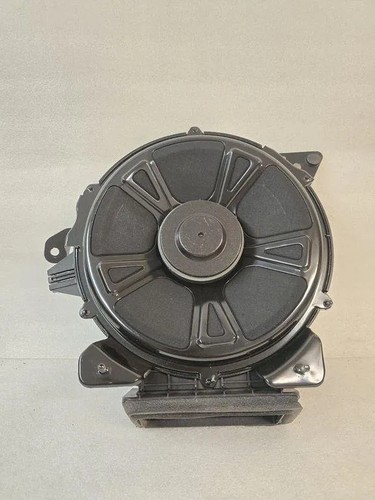 Volvo xc60 subwoofer 32212620 - volvo,