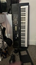 Yamaha EZ-220 Digital Keyboard
