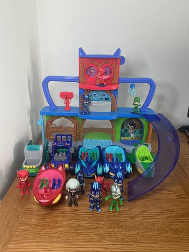 Masks headquarters with - pj,