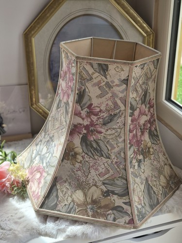 Very large vintage lamp - large, /