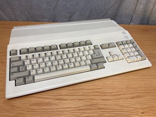 Commodore amiga a500 computer - commodore,