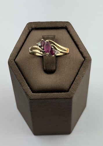 Ruby and diamond 9ct gold - 9ct,