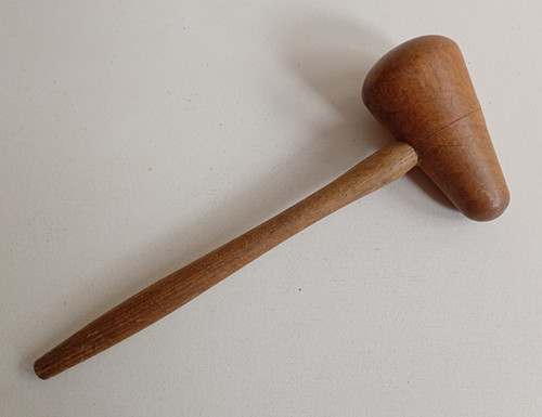 Vintage wooden lead beating - wooden,