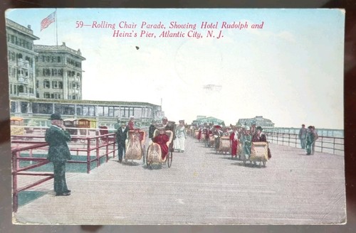 Rolling chair parade hotel - rolling,