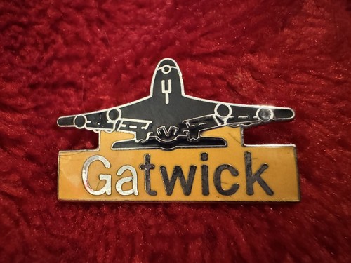 Vintage gatwick airplane lapel - gatwick,