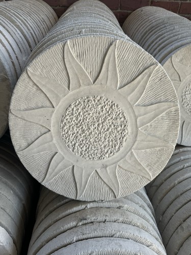 Concrete sunflower - 🌻,