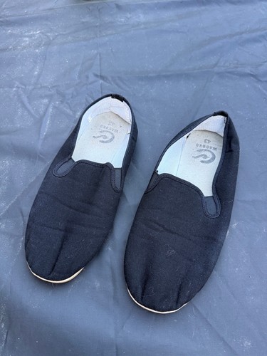 Kung flat rubber sole pumps - rubber,