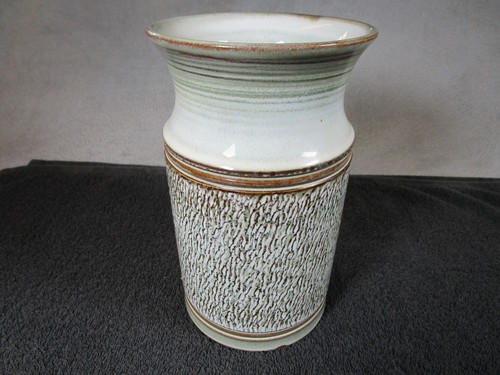 Beautiful vintage art pottery - beautiful,