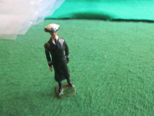 Britains lead soldier wrns - lead,