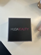 Huda Beauty Easy Bake Loose