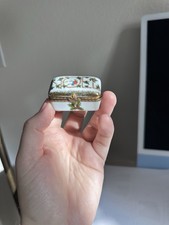 ~~Noel Trinket Porcelain Box~~~Limoges France Eximious