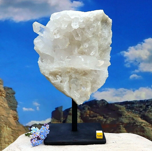 Quartz crystal cluster points - quartz,