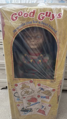 Neca old age chucky replica - chucky,