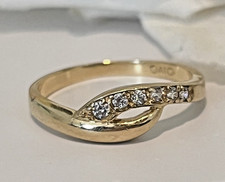 14ct Gold Cubic Zirconia Diva Sparkly Bling Ring UK Size: P 1/2