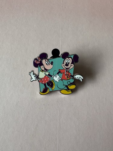 Disney pin 2023 play - pin,