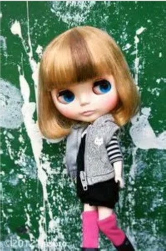 2012 nrfb blythe doll - nrfb,