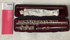 Yamaha Flute PIcolo Model 211 SII & 2 carrying cases: c/w music case & music