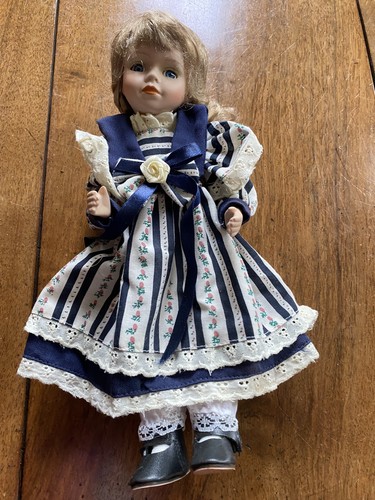 Antique vintage collector - antique/vintage, collector's