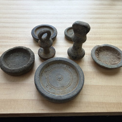 Hundreds bronze - hundreds,