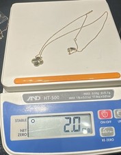 18karat 4 Clove Chain 18