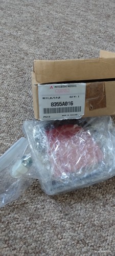 Genuine rear bumper reflector - genuine,