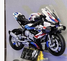 Racing Motorbike 1920Pcs 42130 Technical Building Bike NEW (NO BOX