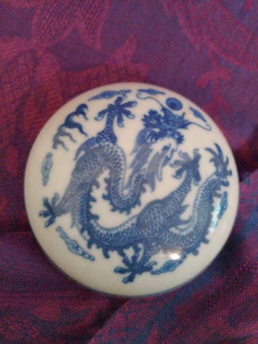 Superb chinese blue - superb, white