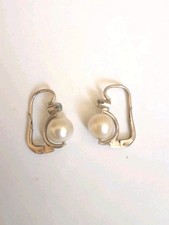 18K White Gold Pearl & Diamond