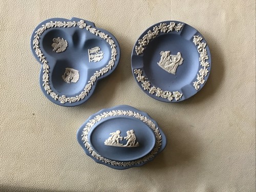 Wedgwood jasperware - x,