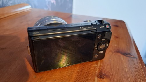 Sony nex digital camera - nex-5,