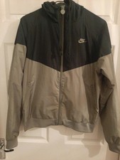 Nike Vintage Grey Tag Windrunner Mens Medium Green