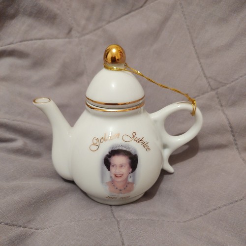 Queen elizabeth golden - queen, ii