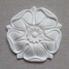 A 10cm white resin not oak