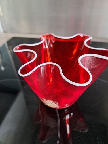 Red and white - white, glass