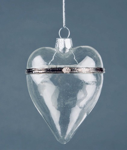 Heart shaped opening bauble - heart,