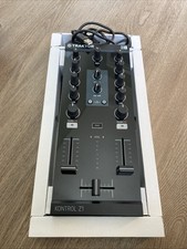 Mint condition – Native Instruments TRAKTOR KONTROL Z1, 2-Channel DJ Controller