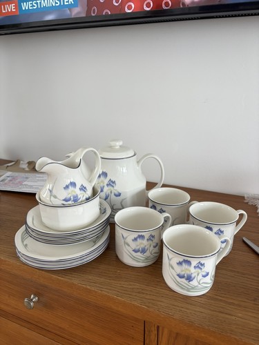 Royal doulton minerva piece - royal,
