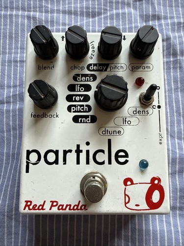 Red panda particle - panda,