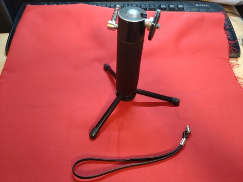 Folding tripod grip pod for - grip-pod,