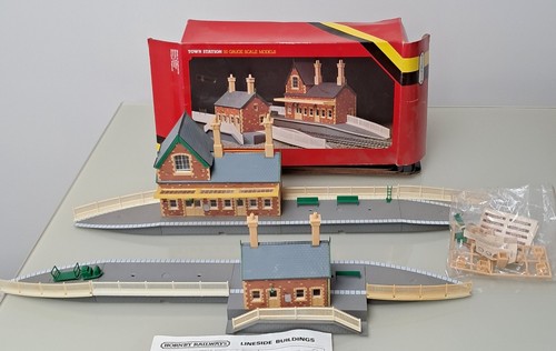 Hornby r593 town station - r593,