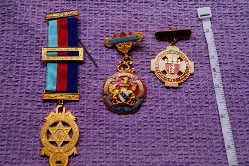 Masonic jewels nice lot - 3x,