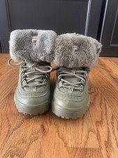 Kids FILA Disruptor boots size