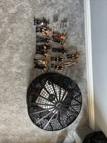 Wwe areana bundle with figures - wwe,